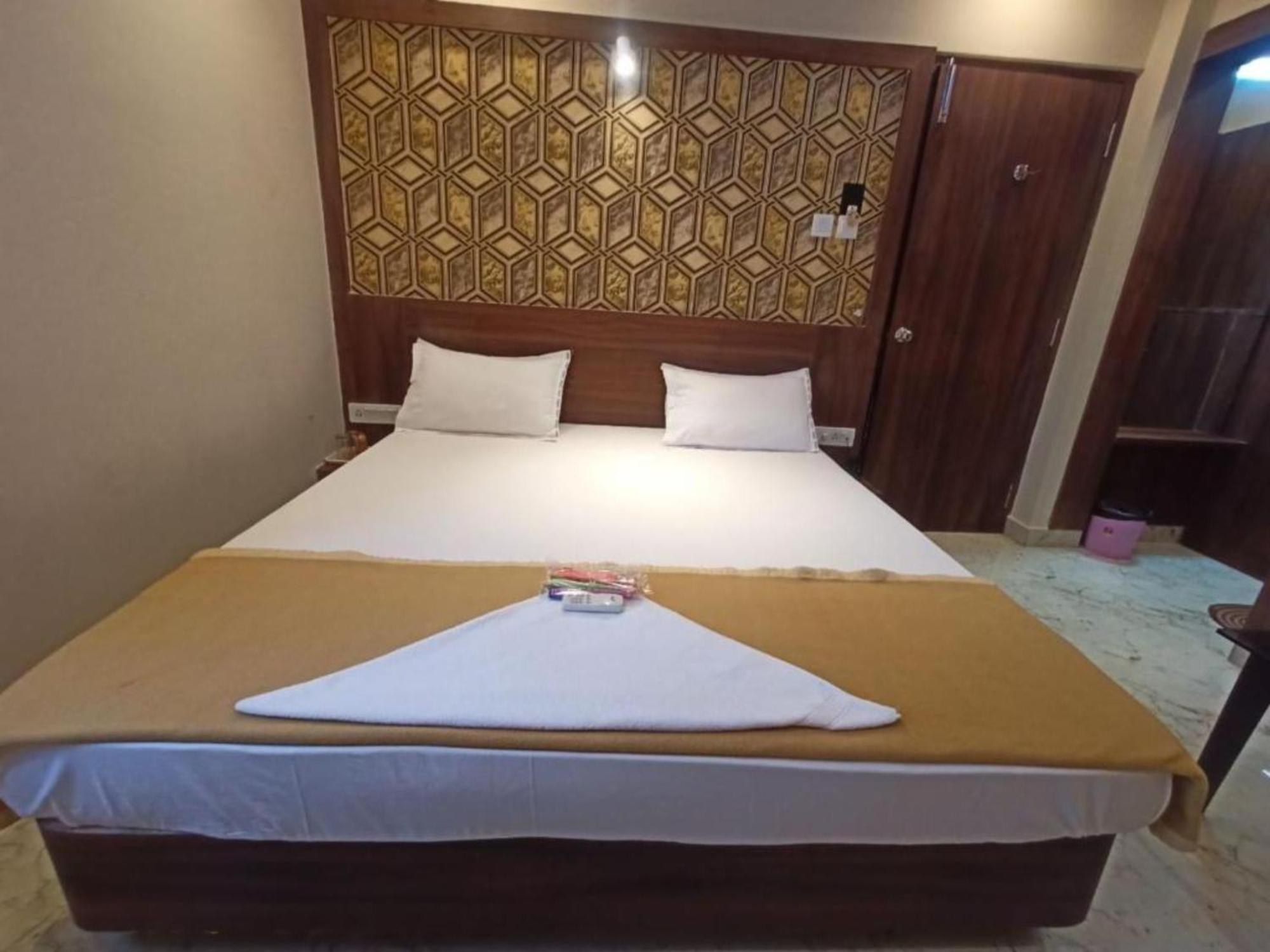 Hotel Park View - Lift Facilities- Near Sea Beach Best Choice Of Travellers By Morservices Puri Exterior photo